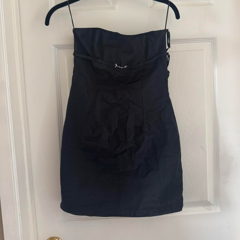 Lioness Elegant Black Strapless Mini Dress